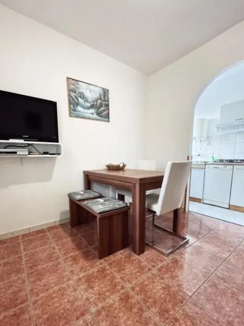 2Br Apartment Hedvig Jadranovo