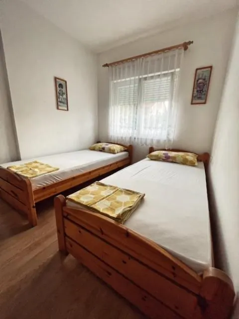 2Br Apartment Hedvig Jadranovo