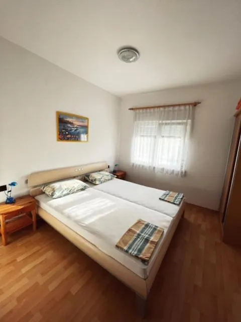 2Br Apartment Hedvig Jadranovo